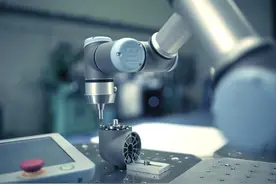 人机协作机器人推动汽车行业进入“工业5.0”时代图片