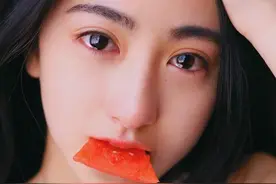 母亲去世后父亲带着一个女人回来，不久我竟又多了姐姐和弟弟图片