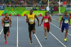 200米半决赛，博尔特竟然在散步聊天？图片