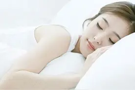 天热失眠教你五招 睡不着你打我图片