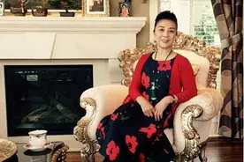 61岁张传美与35岁女儿范冰冰近照曝光图片