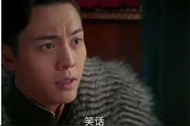 小v搞笑精选-我的隐形眼镜掉了，洗洗还能戴回去吗图片