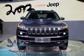 代表野性拥抱情怀 16款Jeep新自由光 高性价比配ACC图片