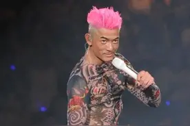 “火车上跳舞” 郭富城大秀纹身，太帅了图片