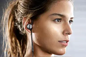 三星新款耳机专为运动而生，动作再大也甩不掉图片