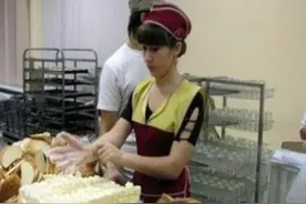 一个90后俄罗斯士兵在军营里五天的伙食图片