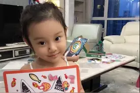 甜馨宝宝又出美照了，女汉子变萌妺子，女大十八变！图片