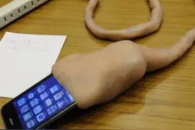 重口味的充电器，每看一次都有想吐的冲动，呕······图片