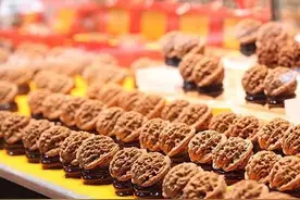 文玩核桃现在便宜了  还有买的价值吗？图片