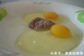 你没吃过的“西红柿“虾酱”炒鸡蛋”图片