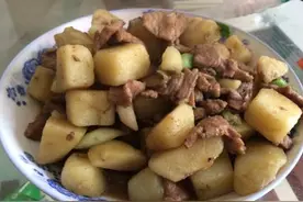 一个00后小女孩为爷爷奶奶做的一顿饭图片