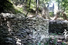 吉林延边：延吉帽儿山石片塔引关注图片