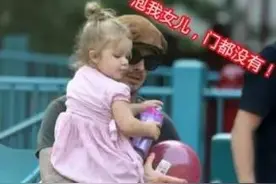 萌神小七公园玩屡遇男生搭讪，小贝黑脸，以后谁能配得上七公主？图片