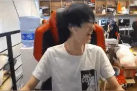 EDG全队超强混直播时间：各种神套路只因俱乐部新规定！图片