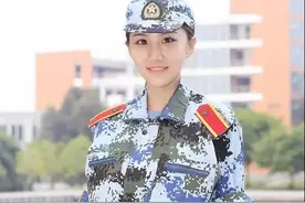 16位军训照女神师姐，诠释什么叫天生丽质！图片