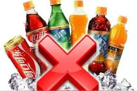 碳酸饮料为何不能多喝，看完你就懂了图片