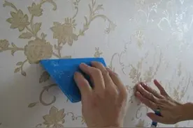 装修经验 |贴了壁纸的墙重装修咋处理？图片
