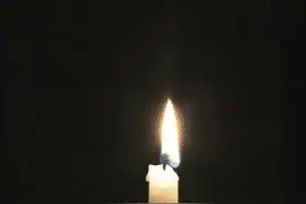 吹灭的蜡烛竟能自动重燃，快来试试吧图片