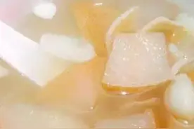 还记得小时候老人经常给你吃的梨子，原来吃梨益处那么多图片