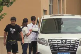 古力娜扎横店拍戏  张翰探班破分手传闻图片