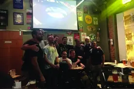 记者里约体验：一不小心就迷路 酒吧遇美男排教练图片
