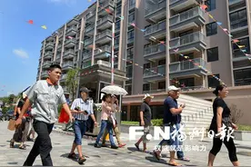 共和路朝阳路旧屋区改造 600多名涉迁群众集体看房图片