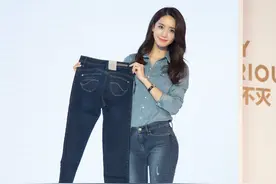 街拍时刻在现场 | 林允儿穿了Lee牛仔裤后，大呼：吓死我了！图片