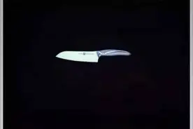 「空谈」两把刀图片