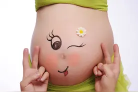 一女孩太漂亮， 舍不得生孩子，32岁才怀上，结果不太好图片