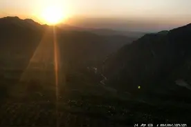 我们都在互相等待，互相伤害图片