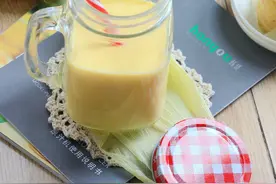 鲜奶玉米汁+玉米渣饼图片