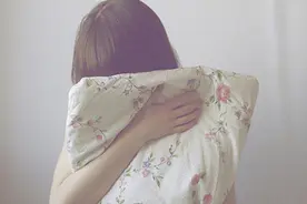 婆婆将离婚的女儿接回家把我们赶出去，她生病后拿三十万要见我图片