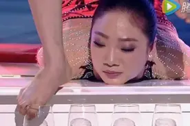逆天柔骨！中国“柔术女王”挑战人体极限图片