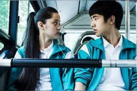 发生公交车上的爱情故事，那位姑娘你还好吗图片
