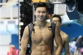 我想拥有你..........的腹肌图片