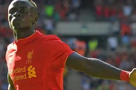 综述:利物浦4-0大胜巴萨 巴黎4-1里昂取法国超级杯四连冠图片