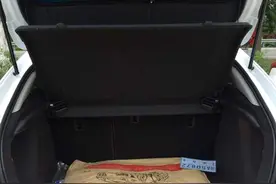 车主秀科鲁兹“仙贝”版 大爱它的尾箱空间图片