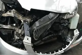 公路坦克名不虚传，别克都不是对手，告诉比亚迪唐为什么这么耐撞图片