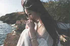 小姑子拿了我的结婚戒指，这天听到她和老公的对话，我果断离婚图片