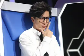 薛之谦:“硬着头皮在节目中幽默”图片