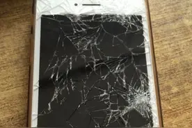 手机屏幕坏了，如何维修防止被宰！图片