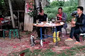农村红白事乐队唢呐演出传统曲子，原滋原味的调调就是好听！视频封面