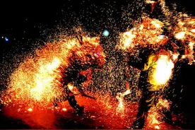 从烧伤烫伤中，凤凰涅槃，浴火重生图片