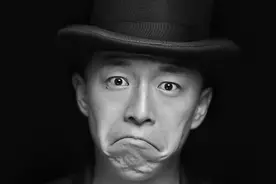 娱乐圈幽默搞笑的明星，第一名永远毫无疑问，永远的喜剧之王图片