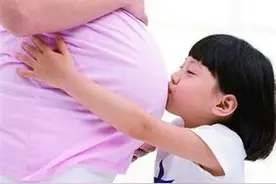 二胎的到来，妈妈该如何安抚大宝的情绪？图片