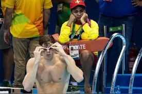 论奥运会游泳馆救生员存在的意义图片