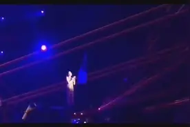 A-lin澳门演唱会《给我一个理由忘记》全场变为点点星海图片