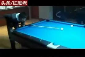 丁俊晖单手九球，由此可见斯诺克高手是有多厉害了！图片
