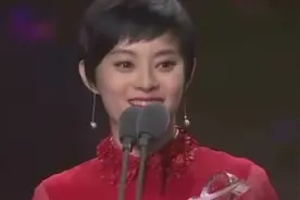 孙俪嘴唇下的痣越变越大，影响颜值，孙俪如今说出是原因了视频封面