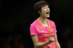 丁宁加冕乒乓球女单大满贯 赛后喜极而泣图片